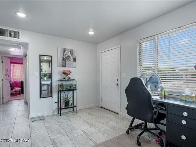 2225 S Hemlock Stravenue, Tucson, AZ 85713