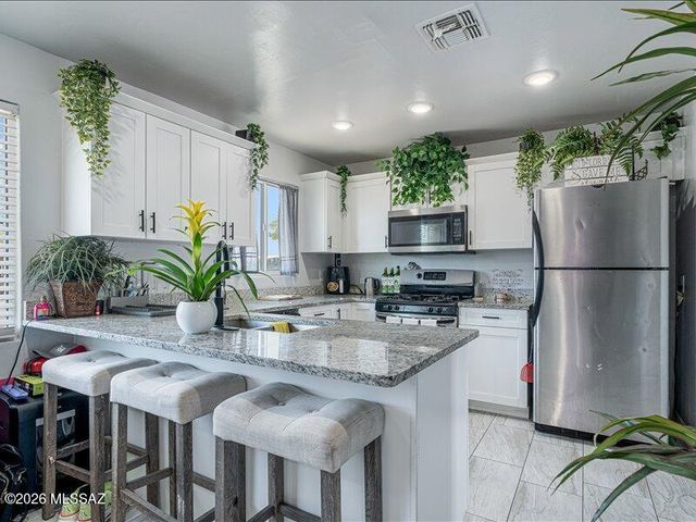 2225 S Hemlock Stravenue, Tucson, AZ 85713