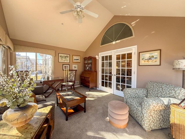 15330 Huff WAY, Brookfield, WI 53005