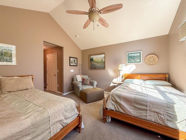 15330 Huff WAY, Brookfield, WI 53005