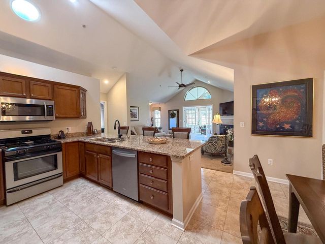 15330 Huff WAY, Brookfield, WI 53005