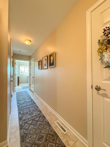 15330 Huff WAY, Brookfield, WI 53005