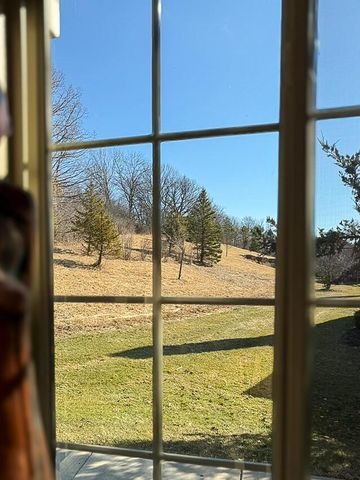 15330 Huff WAY, Brookfield, WI 53005