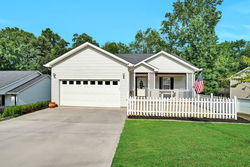 298 N Orchard Drive, Taylors, SC 29687