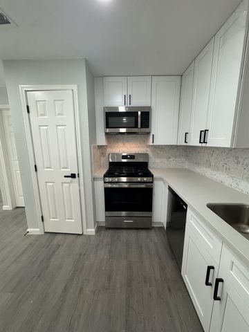6407 Sandy Oaks Drive, Houston, TX 77050