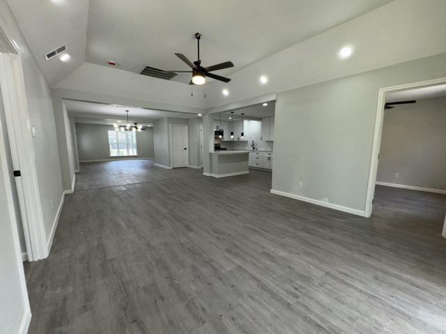 6407 Sandy Oaks Drive, Houston, TX 77050