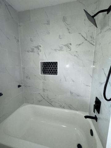 6407 Sandy Oaks Drive, Houston, TX 77050