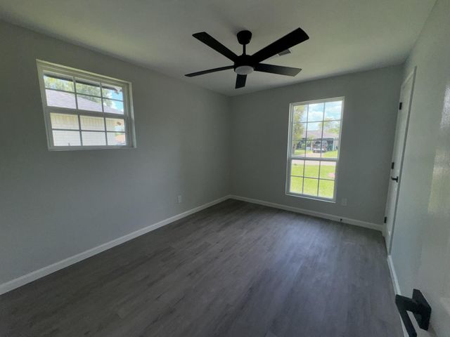 6407 Sandy Oaks Drive, Houston, TX 77050