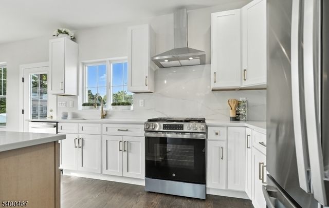 190 Canterbury Ave, North Arlington Boro, NJ 07031