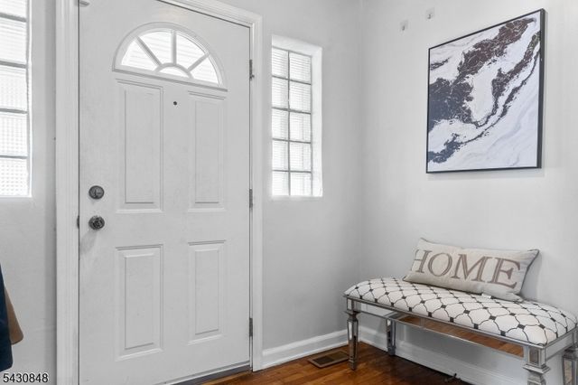 1032 E Blancke St, Linden City, NJ 07036