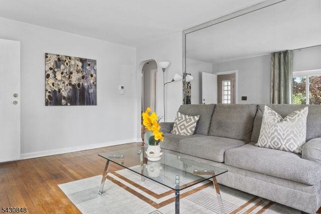 1032 E Blancke St, Linden City, NJ 07036