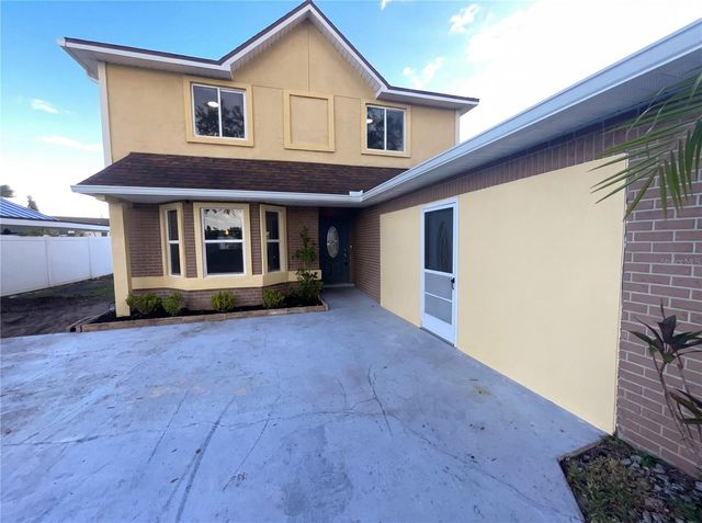 147 CORALWOOD CIRCLE, Kissimmee, FL 34743