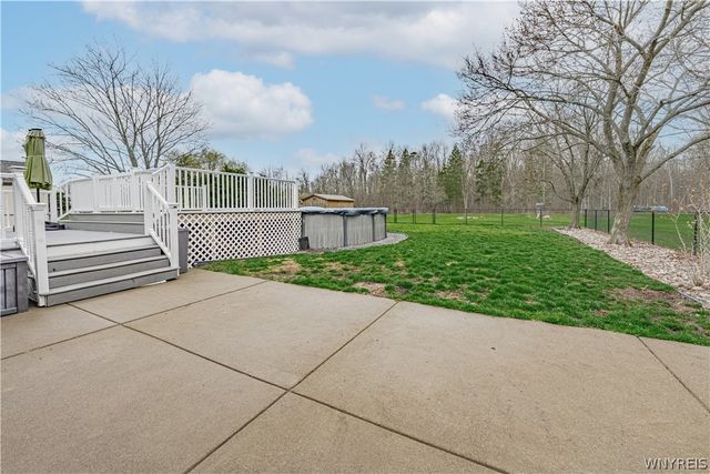 6998 Shawnee Road, Wheatfield, NY 14120