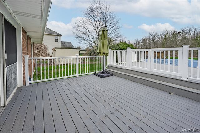 6998 Shawnee Road, Wheatfield, NY 14120
