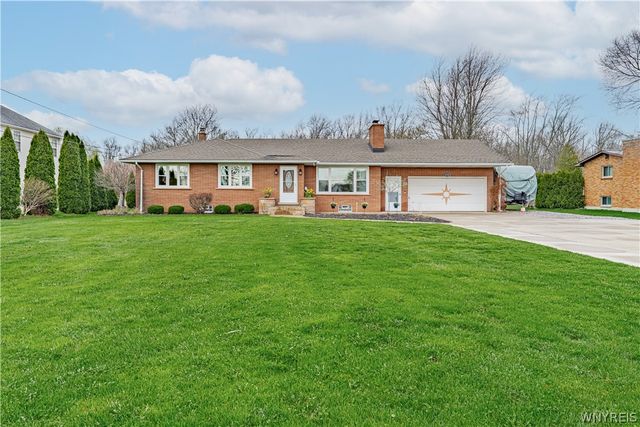 6998 Shawnee Road, Wheatfield, NY 14120