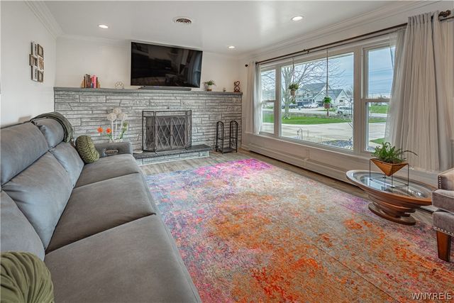 6998 Shawnee Road, Wheatfield, NY 14120