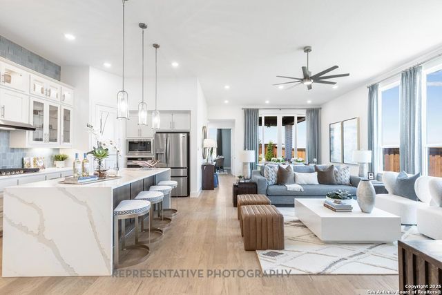 313 White Oak, Castroville, TX 78009