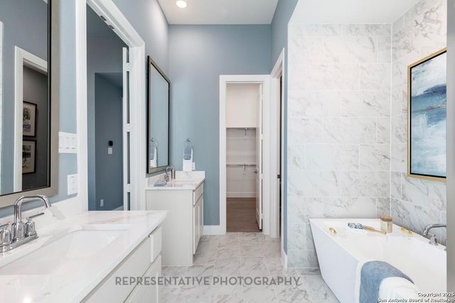 313 White Oak, Castroville, TX 78009