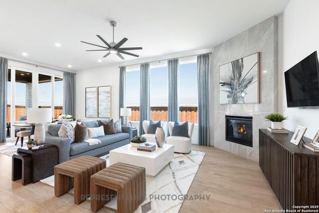 313 White Oak, Castroville, TX 78009