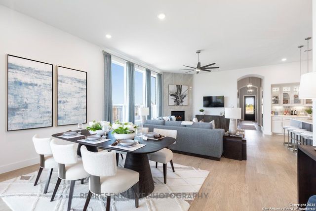 313 White Oak, Castroville, TX 78009