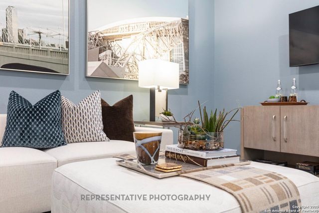 313 White Oak, Castroville, TX 78009