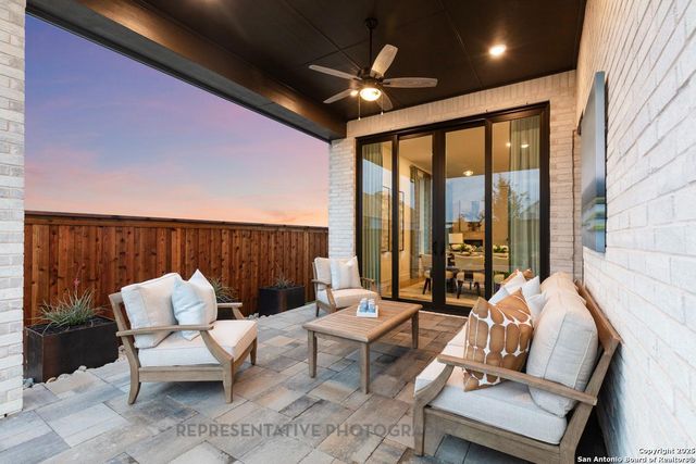 313 White Oak, Castroville, TX 78009