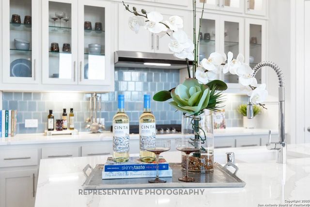 313 White Oak, Castroville, TX 78009