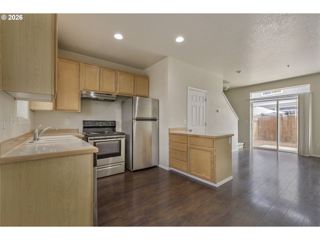 8654 Ne HYDE PARK Ln, Hillsboro, OR 97006