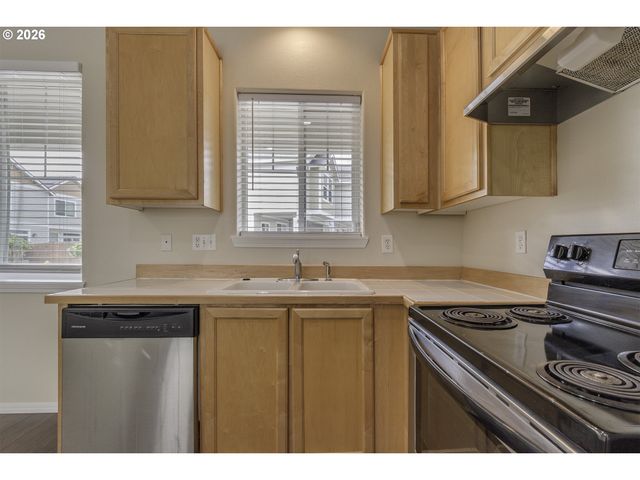 8654 Ne HYDE PARK Ln, Hillsboro, OR 97006
