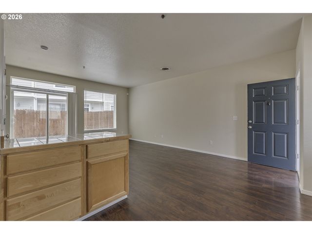 8654 Ne HYDE PARK Ln, Hillsboro, OR 97006