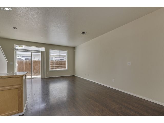 8654 Ne HYDE PARK Ln, Hillsboro, OR 97006