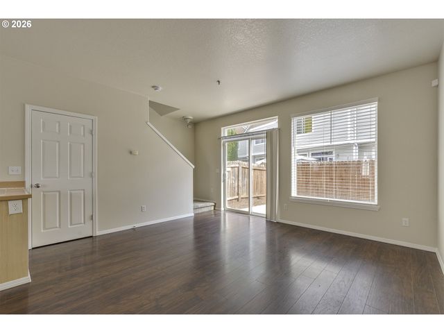 8654 Ne HYDE PARK Ln, Hillsboro, OR 97006