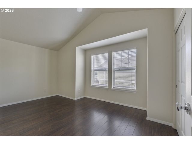 8654 Ne HYDE PARK Ln, Hillsboro, OR 97006
