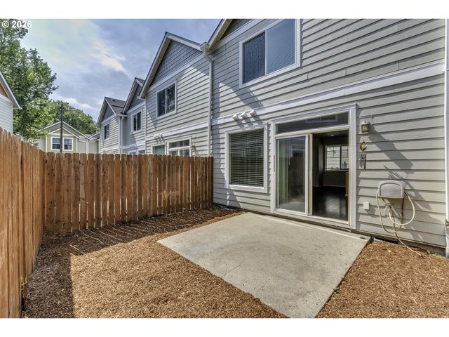 8654 Ne HYDE PARK Ln, Hillsboro, OR 97006