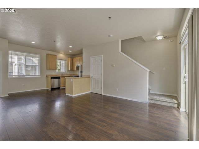 8654 Ne HYDE PARK Ln, Hillsboro, OR 97006