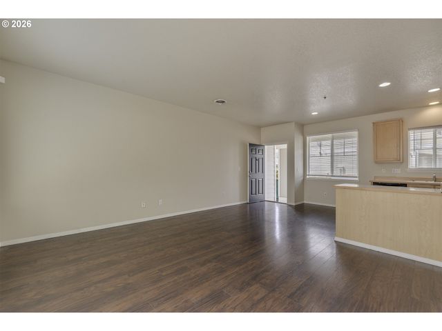 8654 Ne HYDE PARK Ln, Hillsboro, OR 97006