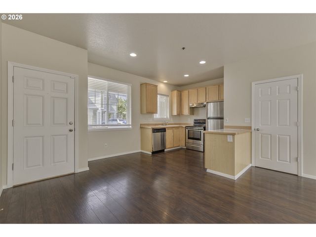 8654 Ne HYDE PARK Ln, Hillsboro, OR 97006