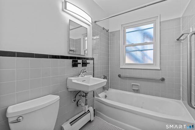 323 Hamilton Court B, Stamford, CT 06902