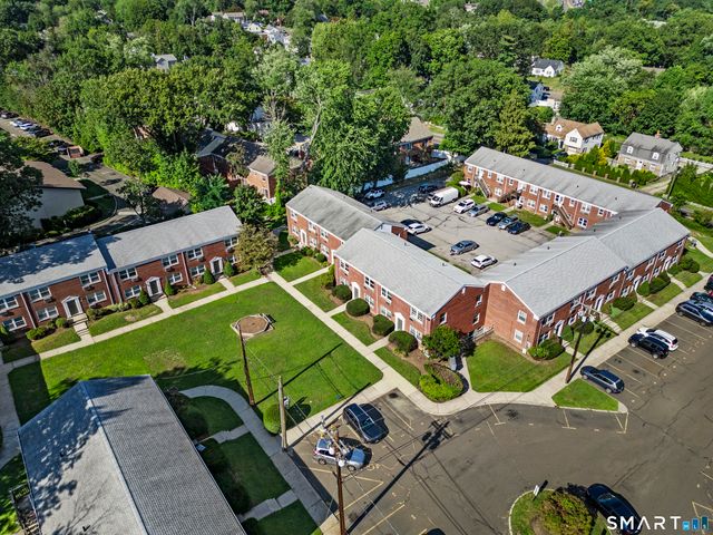 323 Hamilton Court B, Stamford, CT 06902
