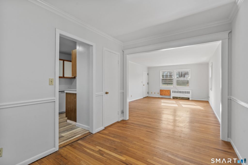 323 Hamilton Court B, Stamford, CT 06902