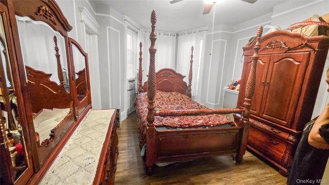 6439 74th Avenue, Glendale, NY 11385