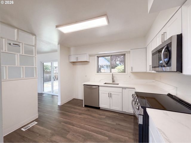 465 Sw 139TH Ave, Beaverton, OR 97006