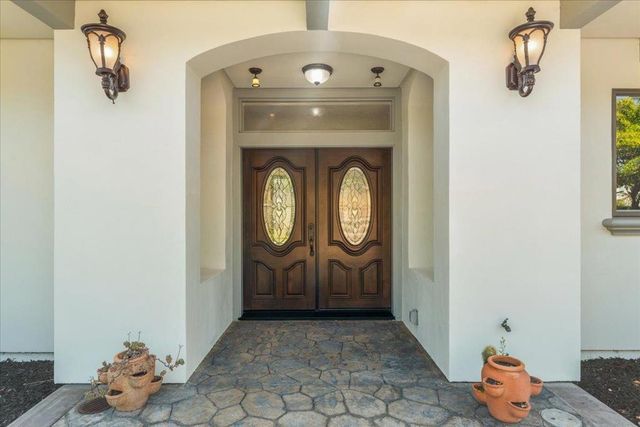 2100 Stone Ridge Drive, Royal Oaks, CA 95076