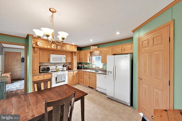 40 RIDGEWOOD MNR, Manheim, PA 17545