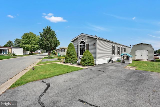 40 RIDGEWOOD MNR, Manheim, PA 17545