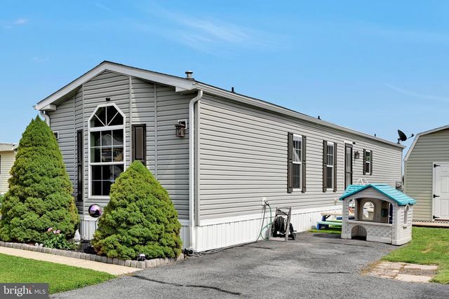 40 RIDGEWOOD MNR, Manheim, PA 17545