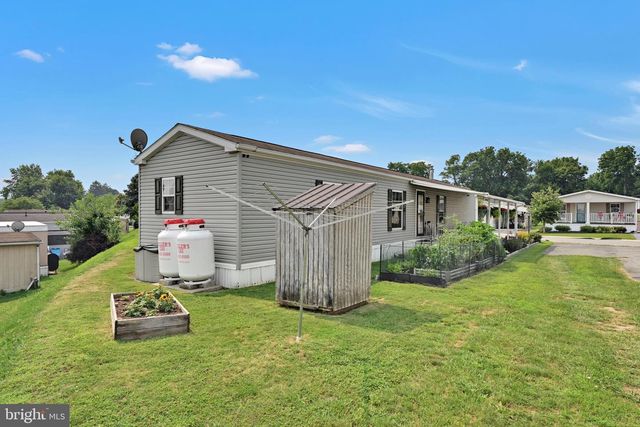 40 RIDGEWOOD MNR, Manheim, PA 17545