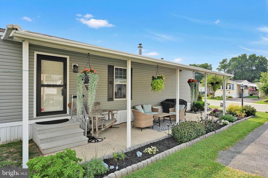 40 RIDGEWOOD MNR, Manheim, PA 17545