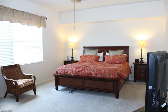 10542 Smokehouse Bay DR 101, Naples, FL 34120