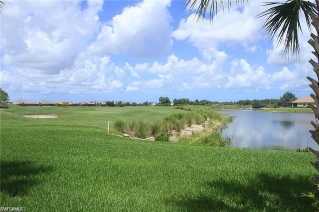 10542 Smokehouse Bay DR 101, Naples, FL 34120